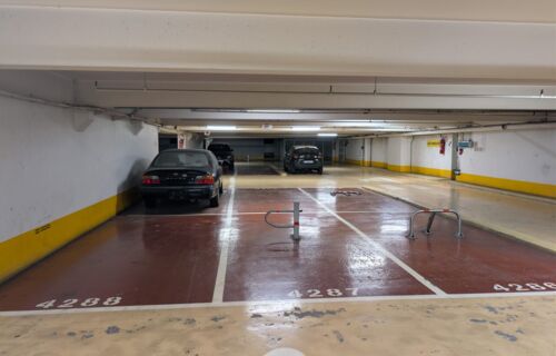 Parking Italie 2 - 1er niveau résidentiel privé - place protégée