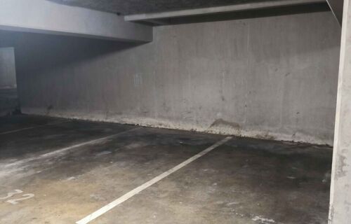 Parking SECURISE près de l'arret de tram Berges de Garonne