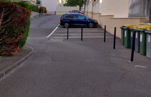 Parking proche du RER B Croix de Berny à Antony