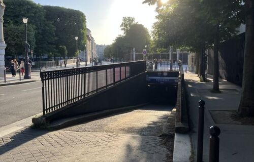 Place de parking sécurisée 24h/24 – Jardin du Luxembourg / Assas