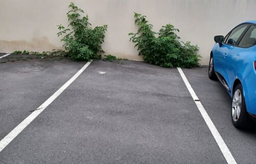 Place de parking sécurisée – Croix Mairie / Barbieux / EDHEC