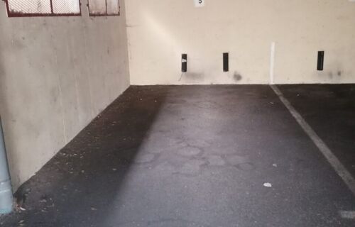 Place de parking dans résidence privée