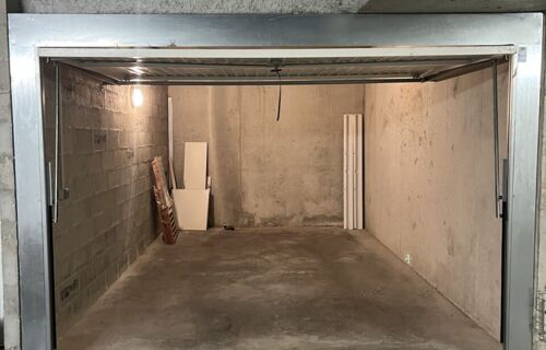 GRAND PARKING FERMÉ 22m2
