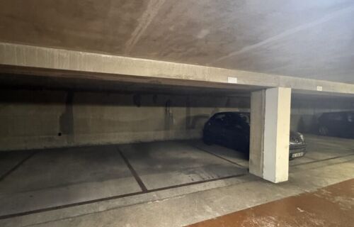 🚗 Place de parking sécurisée – 8 rue des Pavillons, Puteaux