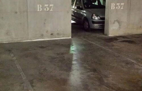 Location parking souterrain — Montpellier Rive du Lez / Port Marianne (Richter)