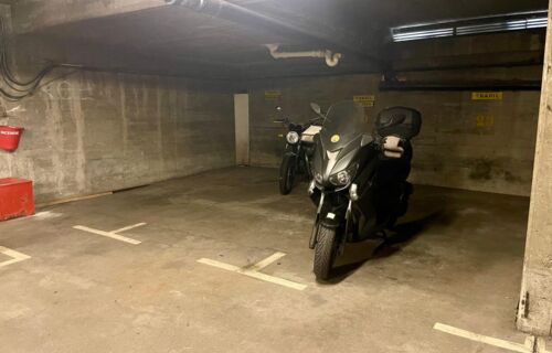 🛵 Parking moto / scooter à louer - 152 rue de Javel - Paris 15e