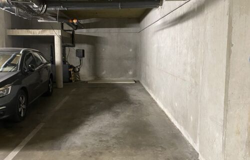PARKING A LA LOCATION SECTEUR PORT MARIANNE.