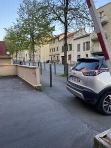Parking au centre ville de rosny sous bois près de Leclerc et de la Gare de Rosny sous bois
