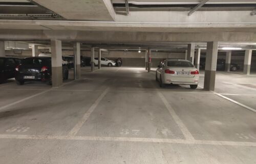 Location Parking Blanc Mesnil