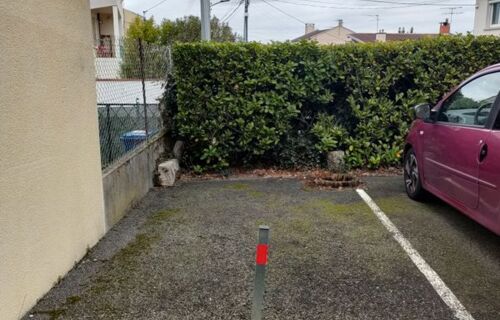 Place de stationnement dans résidence privée