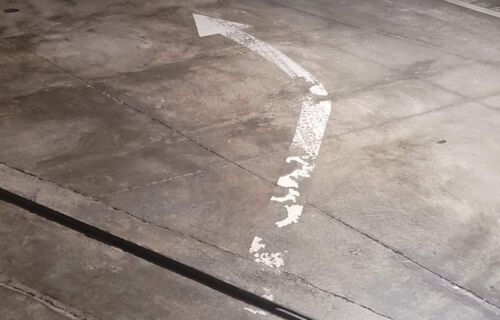 Parking sécurisé, emplacement stratégique