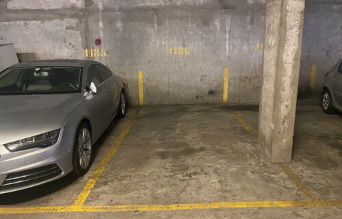 Parking près de l'arrêt Quatre Routes - Asnières sur Seine