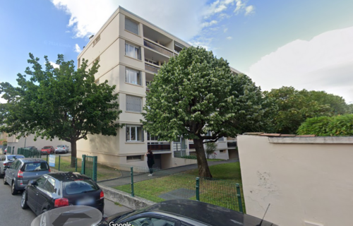 PARTICULIER LOUE PLACE DE PARKING DANS RESIDENCE SECURISER 135 RUE DE MONTAGNY 69008