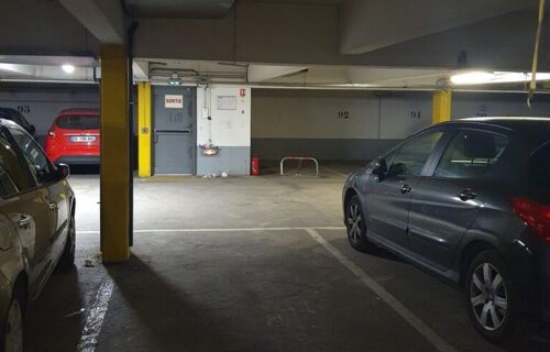 Parking couvert sécurisé proche Mairie de Saint-Ouen
