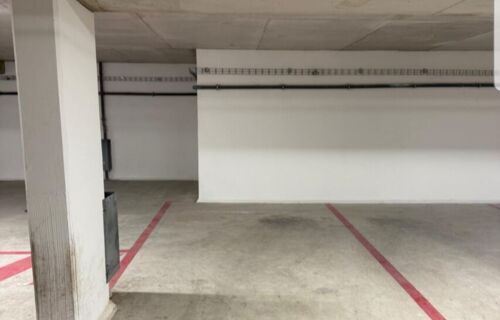 Parking près du metro Aimé Césaire (Ligne 12)