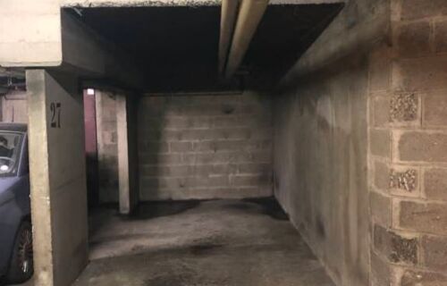 Parking sécurisé 90 euros par mois Paris 20ème