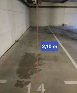 Parking van et voiture