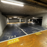 Parking souterrain plein centre, à 1 min à pied de la gare de Tours