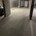 Place de parking en sous sol avec vidéo protection et gardien