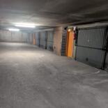 Parking box fermé et sécurisé